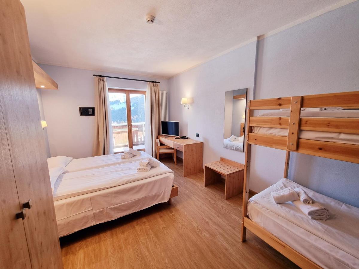 איזולצ'יה Hotel San Carlo, Tra Bormio E Livigno מראה חיצוני תמונה