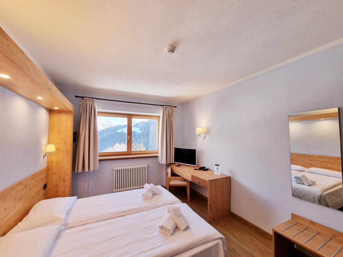 איזולצ'יה Hotel San Carlo, Tra Bormio E Livigno מראה חיצוני תמונה