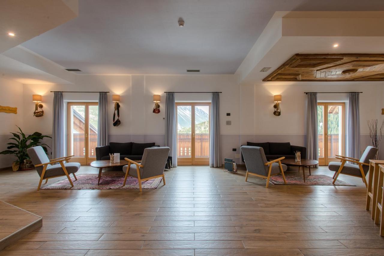 איזולצ'יה Hotel San Carlo, Tra Bormio E Livigno מראה חיצוני תמונה