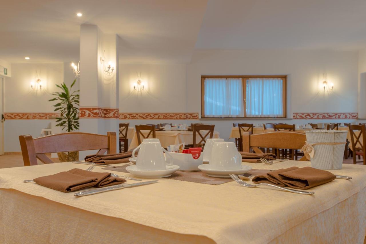 איזולצ'יה Hotel San Carlo, Tra Bormio E Livigno מראה חיצוני תמונה