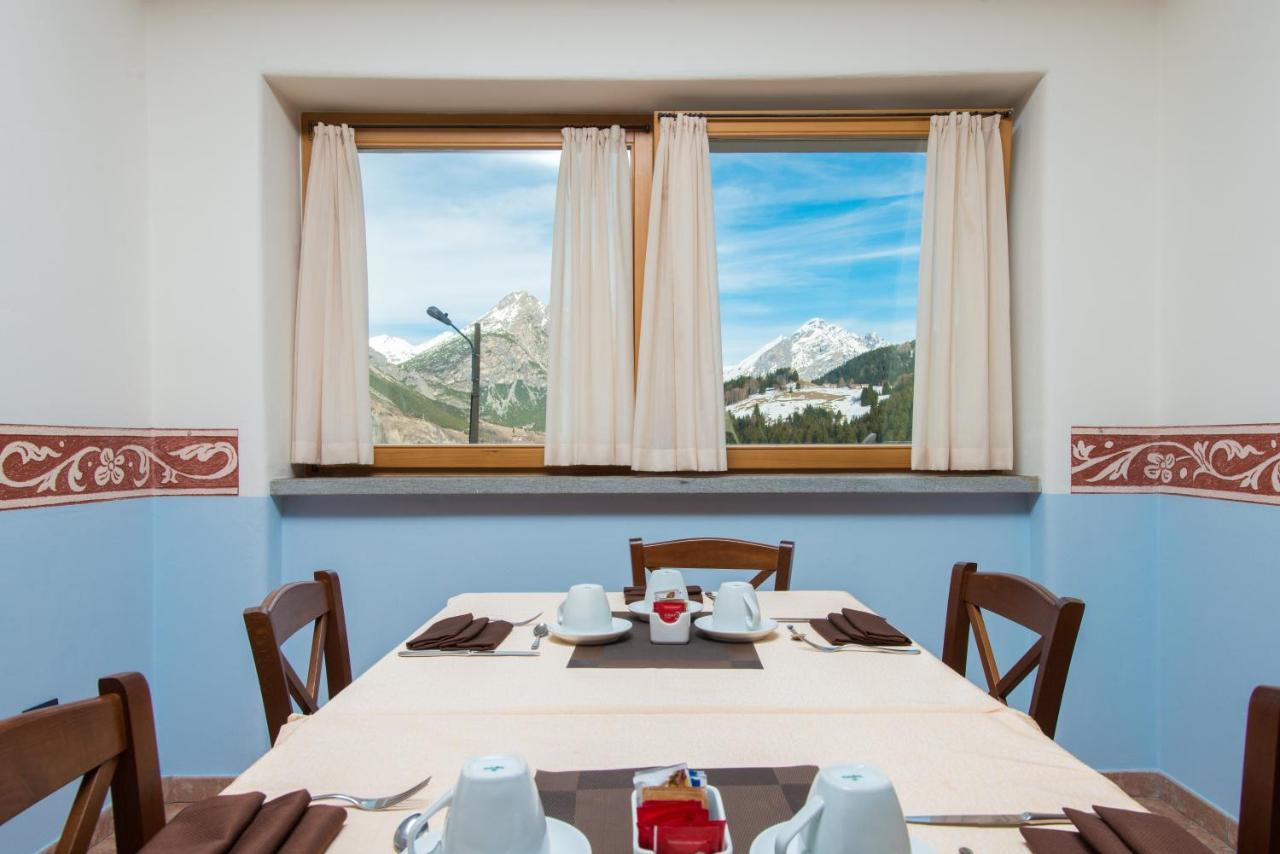 איזולצ'יה Hotel San Carlo, Tra Bormio E Livigno מראה חיצוני תמונה